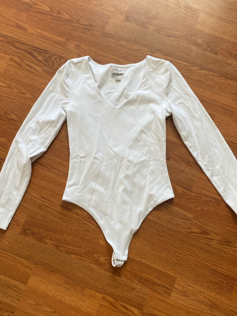 NWOT contour white V neck bodysuit